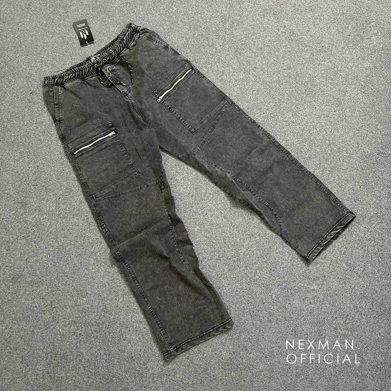 SOLID BLACK - BAGGY CARGO PANT